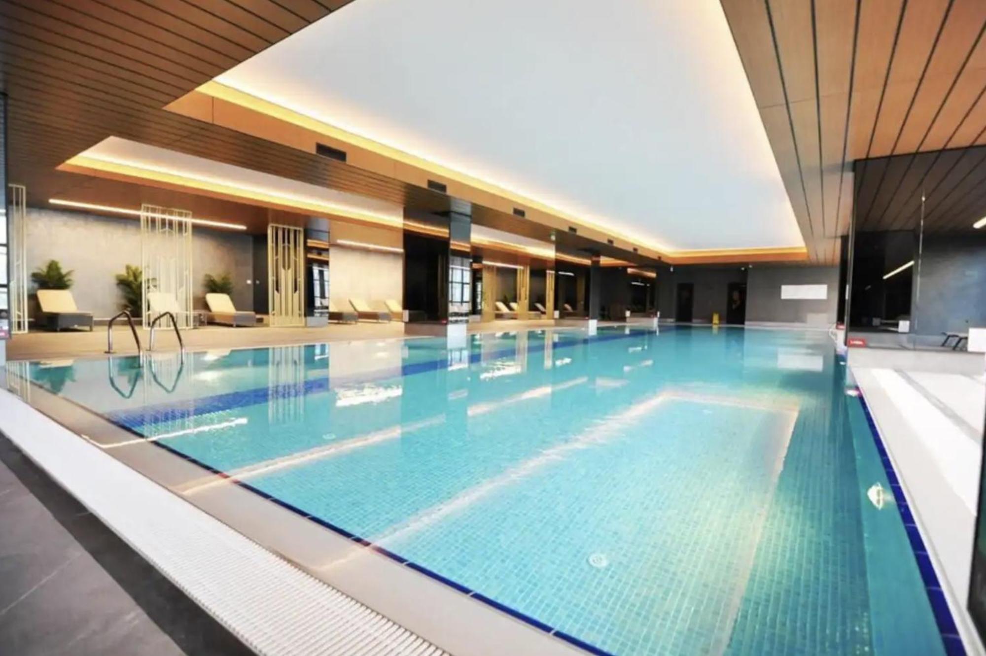 Gorgeous Modern 1bd Views W Poolgym! #255