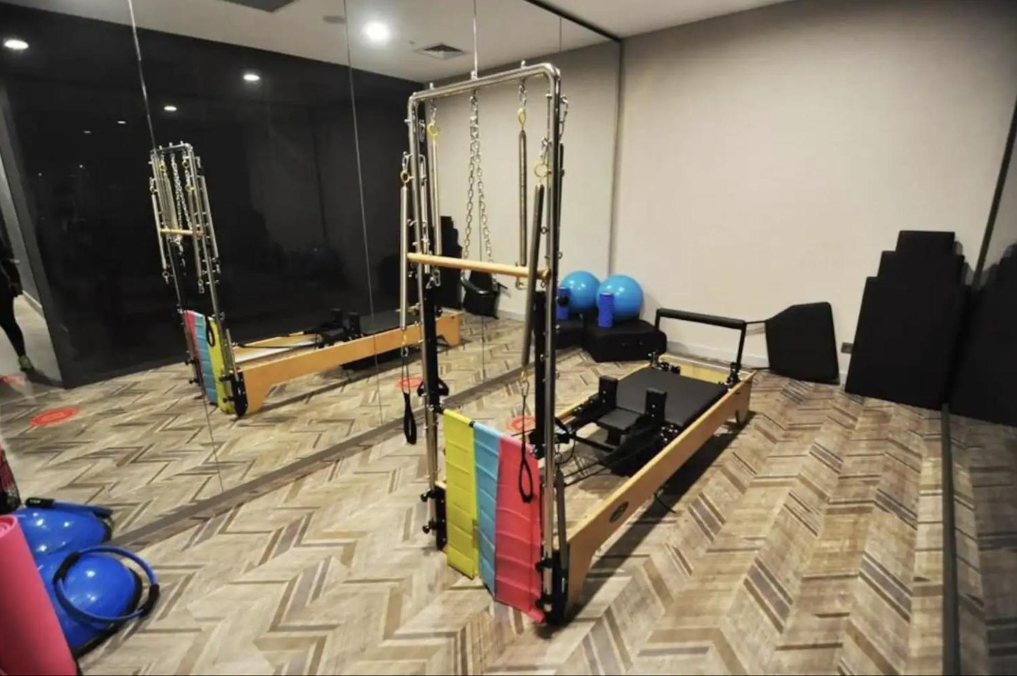 Gorgeous Modern 1bd Views W Poolgym! #255 *
