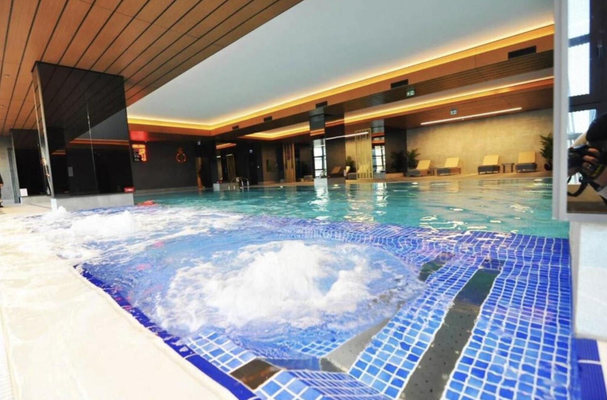Gorgeous Modern 1bd Views W Poolgym! #255